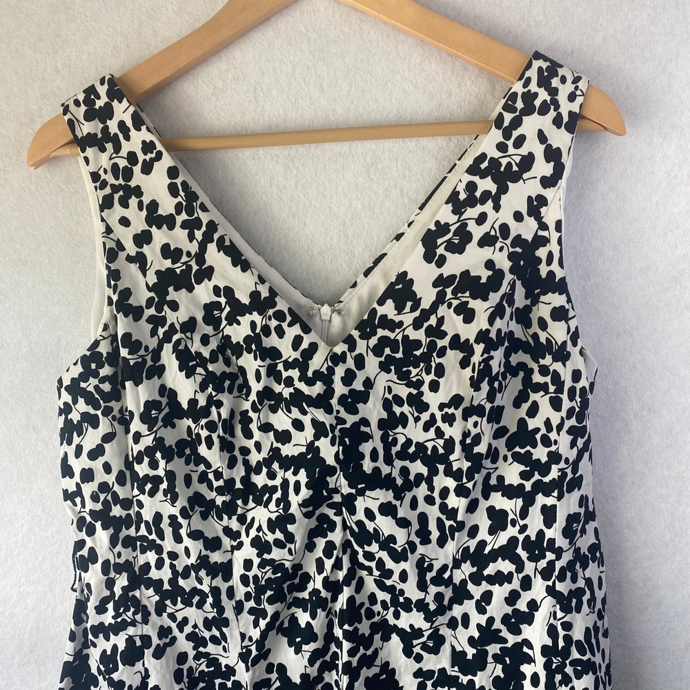 R&K Originals Black and White Sleeveless V Neck Dress Size 14 - Picture 4 of 10